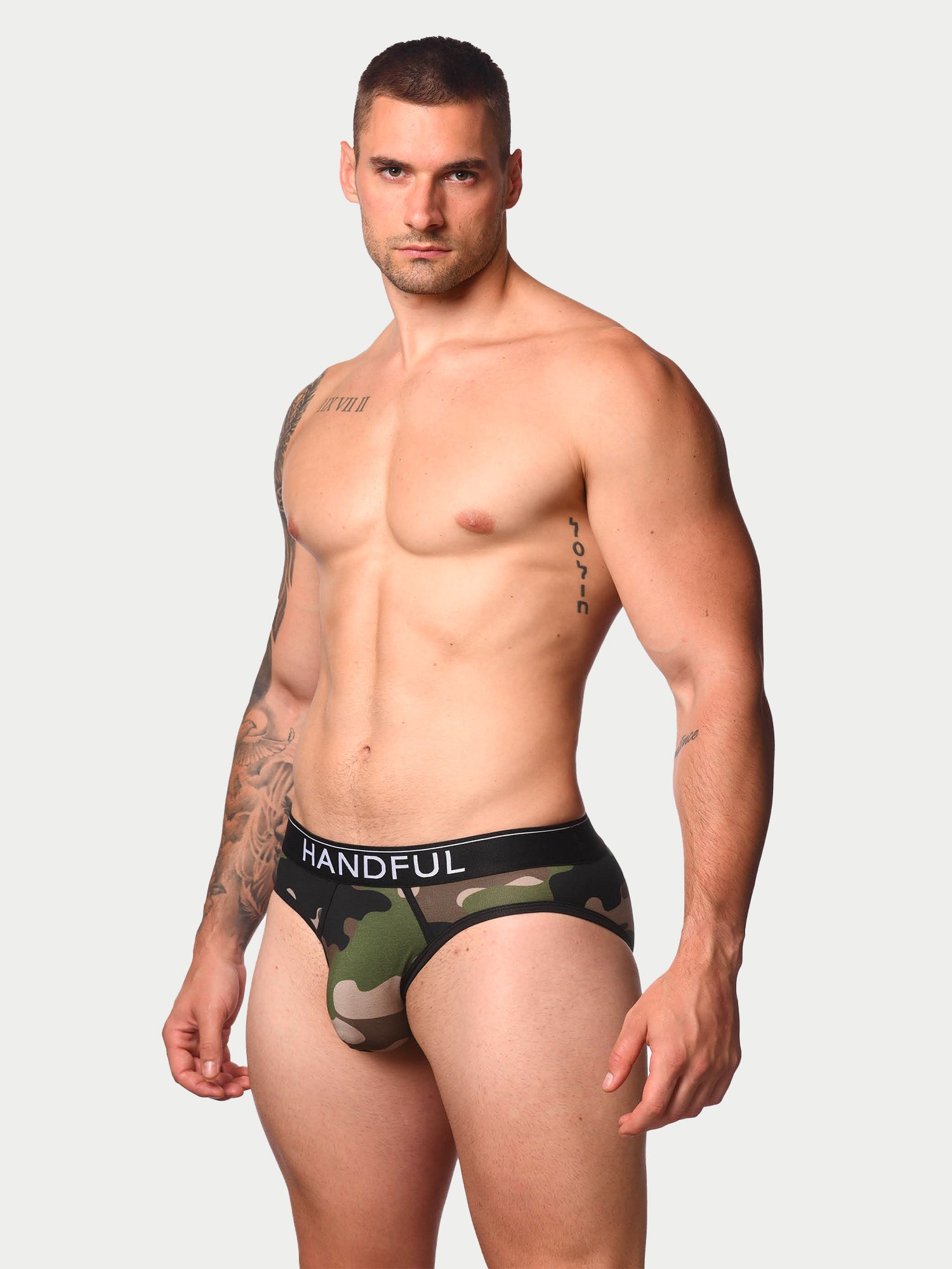 Handful Camo Air Brief