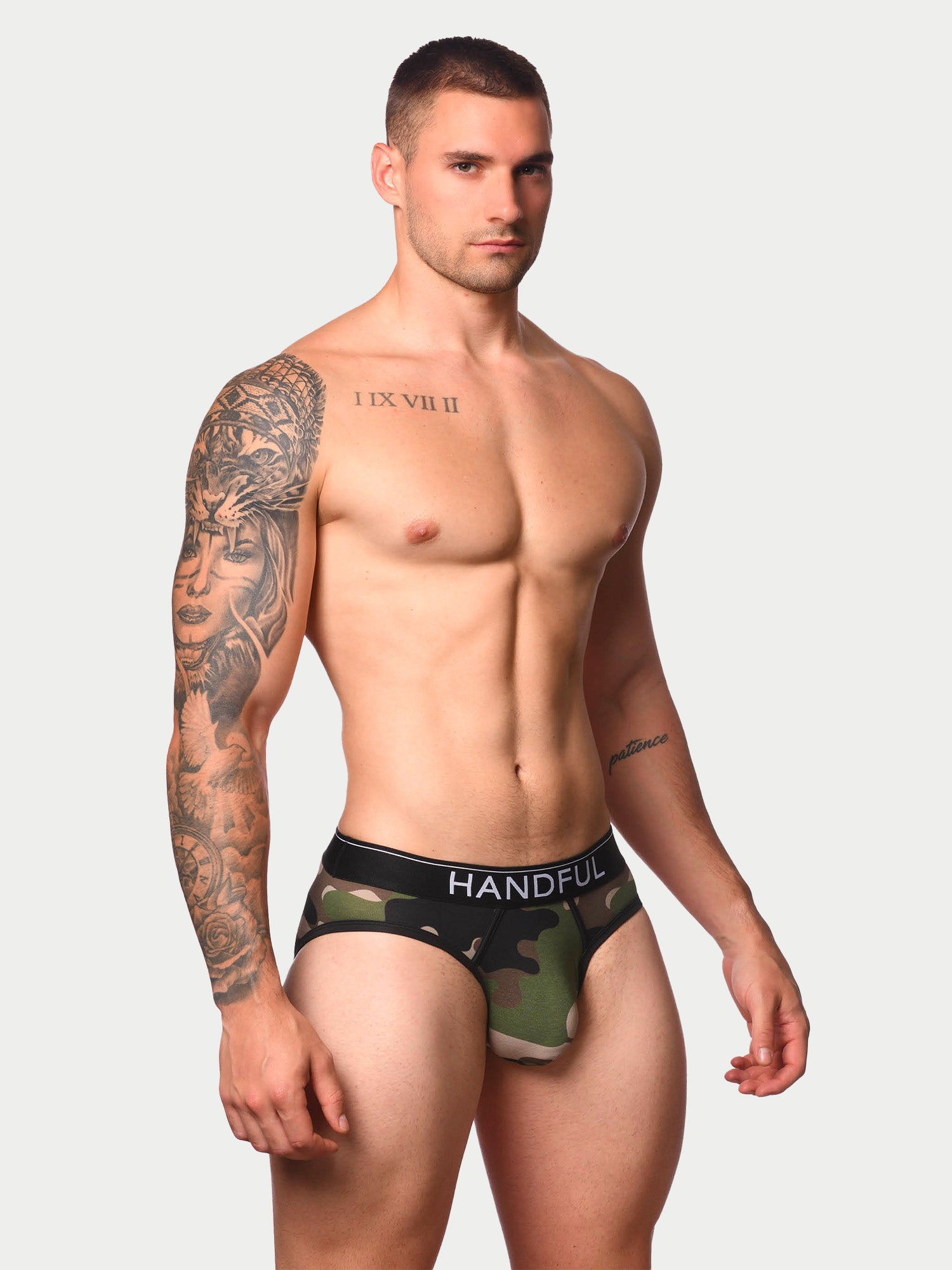 Handful Camo Air Brief